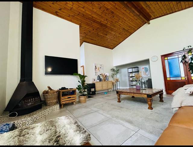 3 BEDROOM HOUSE RENTED IN WINDSOR PARK
